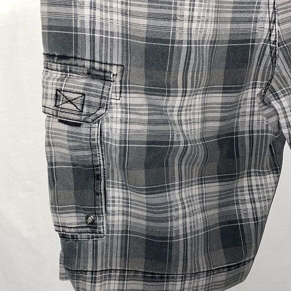 Laser co cargo shorts - Picture 8 of 9